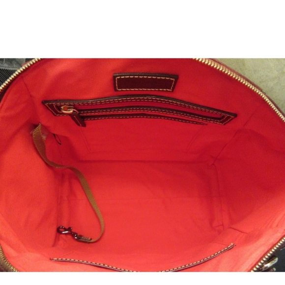 NWOT Dooney and Bourke Berry Leather Dome Satchel with Gold Hardware - Picture 4 of 12